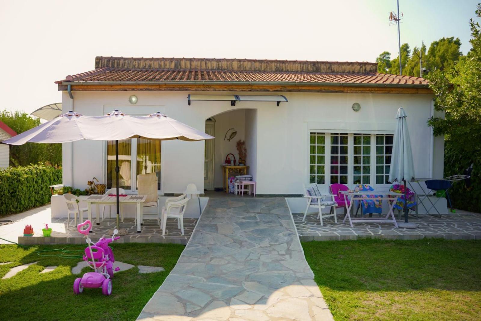 Maria'S Beach House Políhrono Kültér fotó
